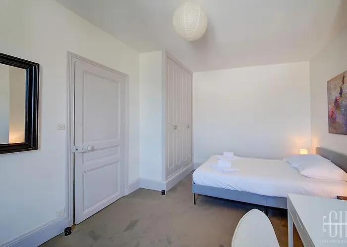 L'hoya - Quartier Prebendes Τουρ